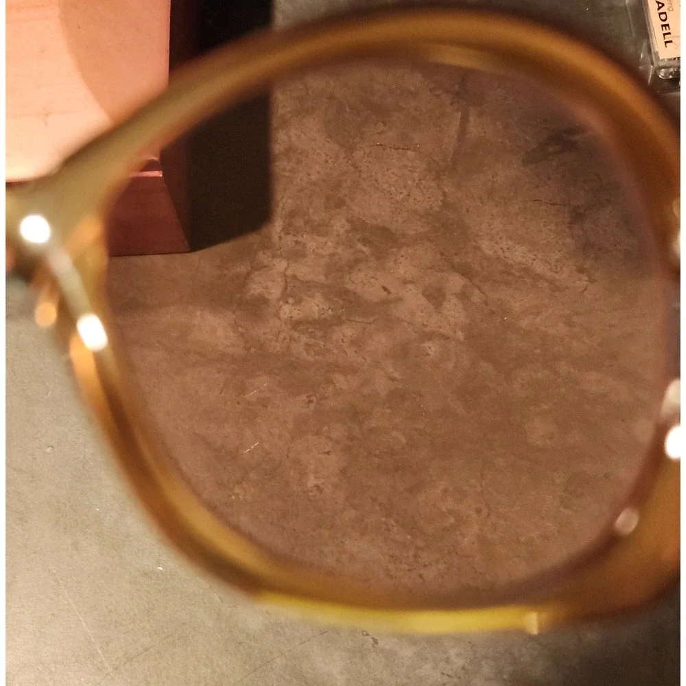 Givenchy used lens